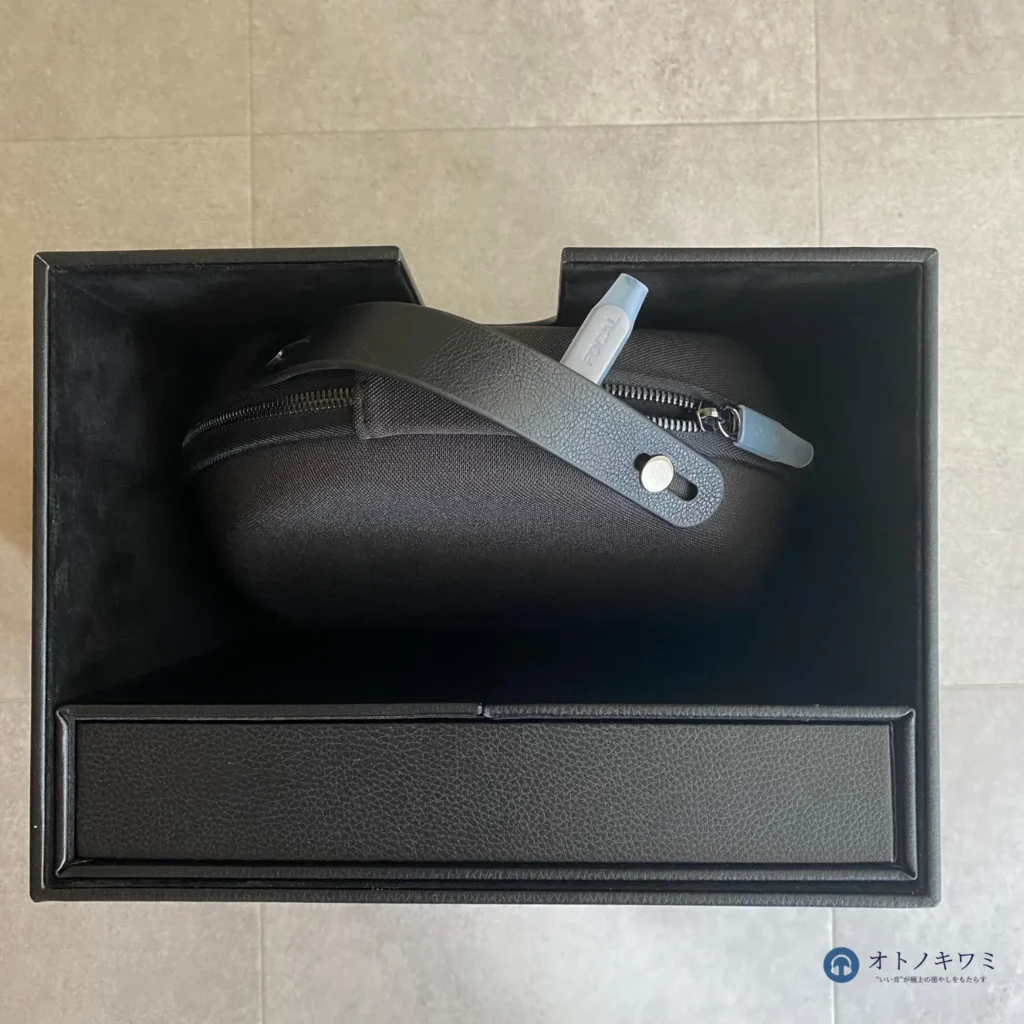 FOCAL UTOPIA SG キャリングケースと付属品 (1)