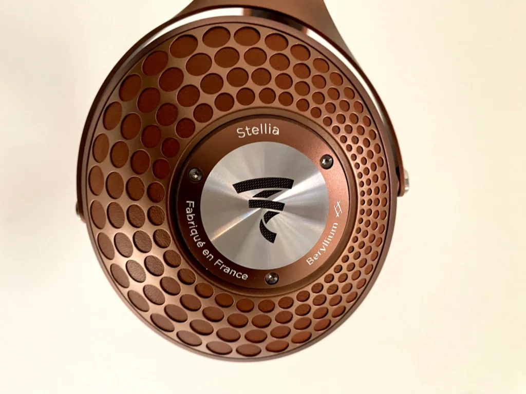 FOCAL STELLIA ハウジング