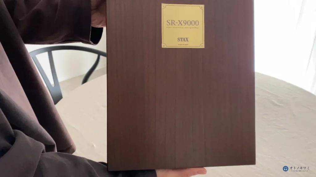 STAX SR-X9000 桐箱02