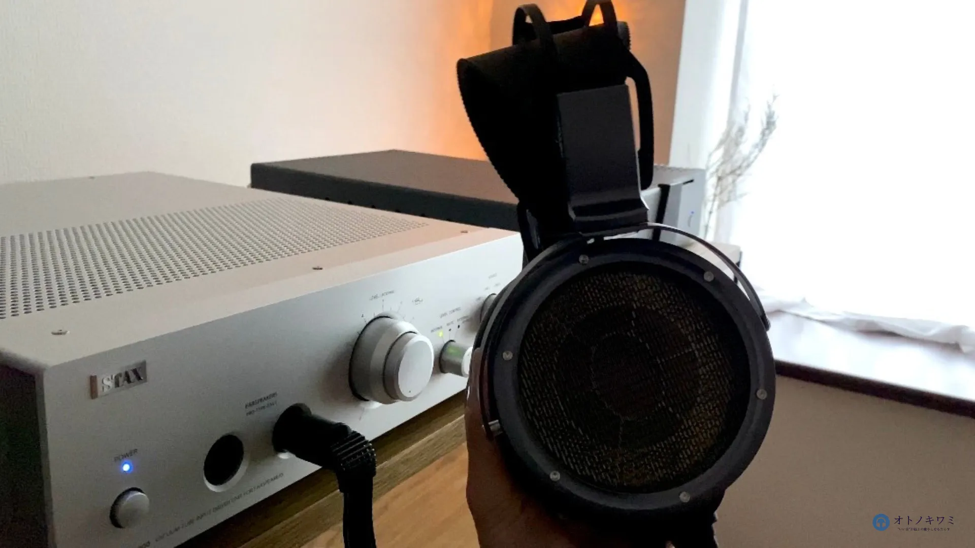STAX SR-X9000 女性ヴォーカルや管弦楽と相性抜群