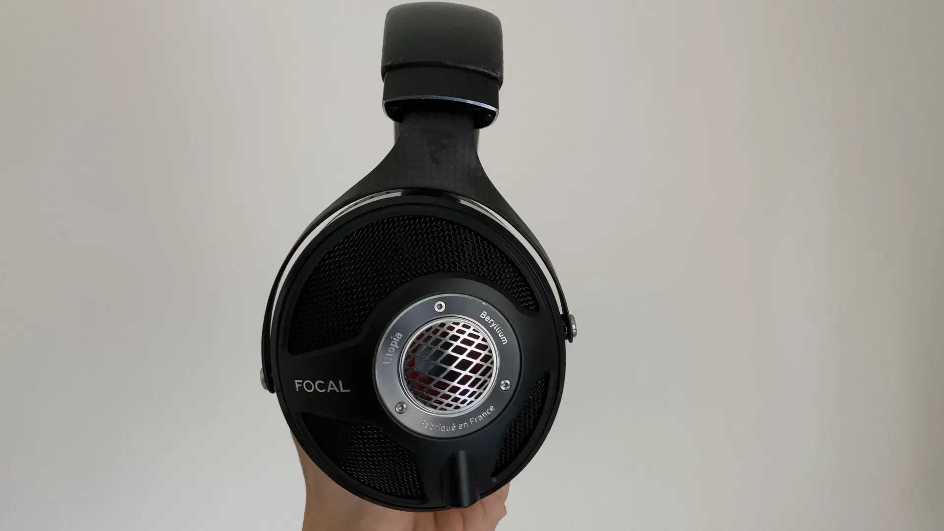 FOCAL UTOPIA SGをレビュー！実機を聴いてみた感想【初代UTOPIAと徹底