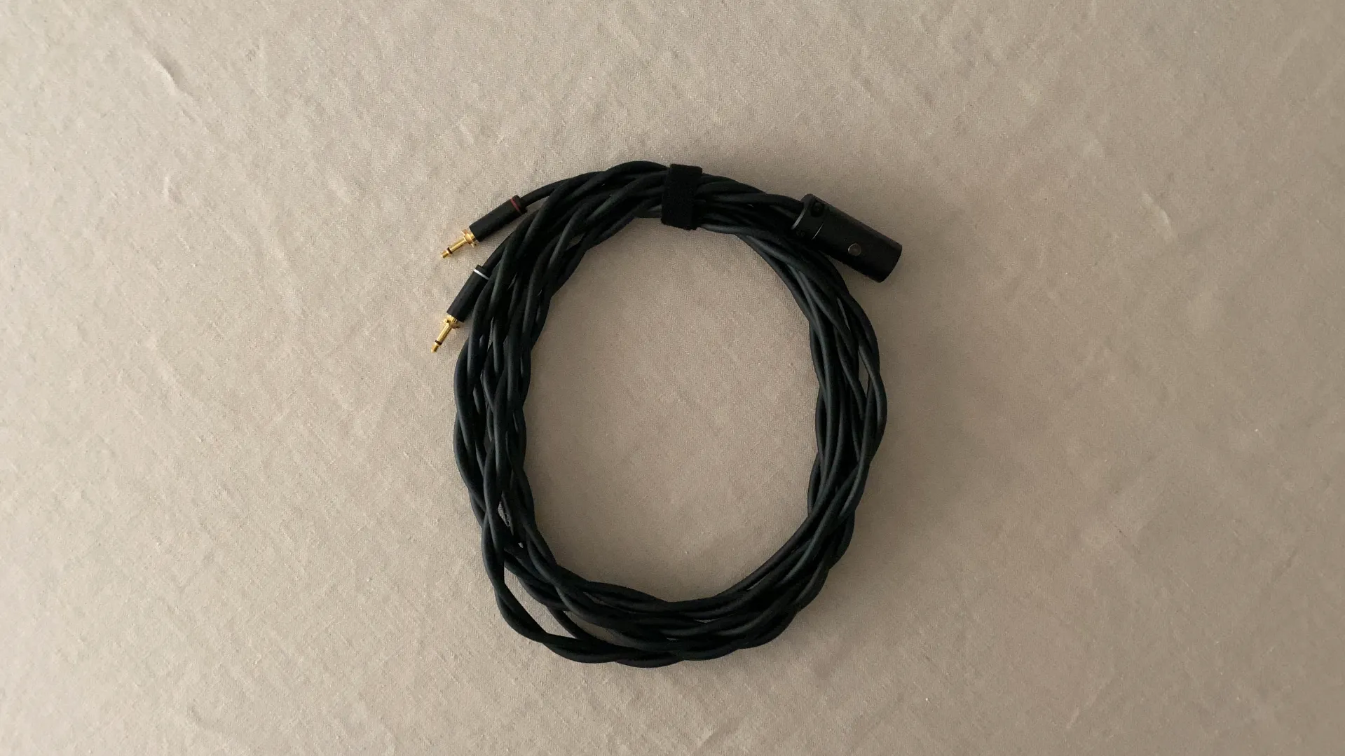 OFCブラックケーブル XLR4pin 3m