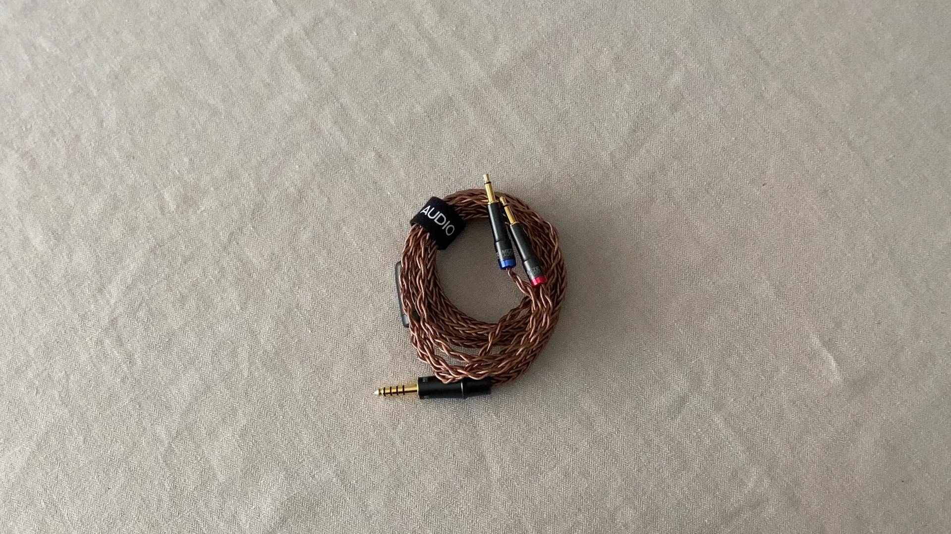 LIRIC II 4.4mmバランスケーブル(カッパー)