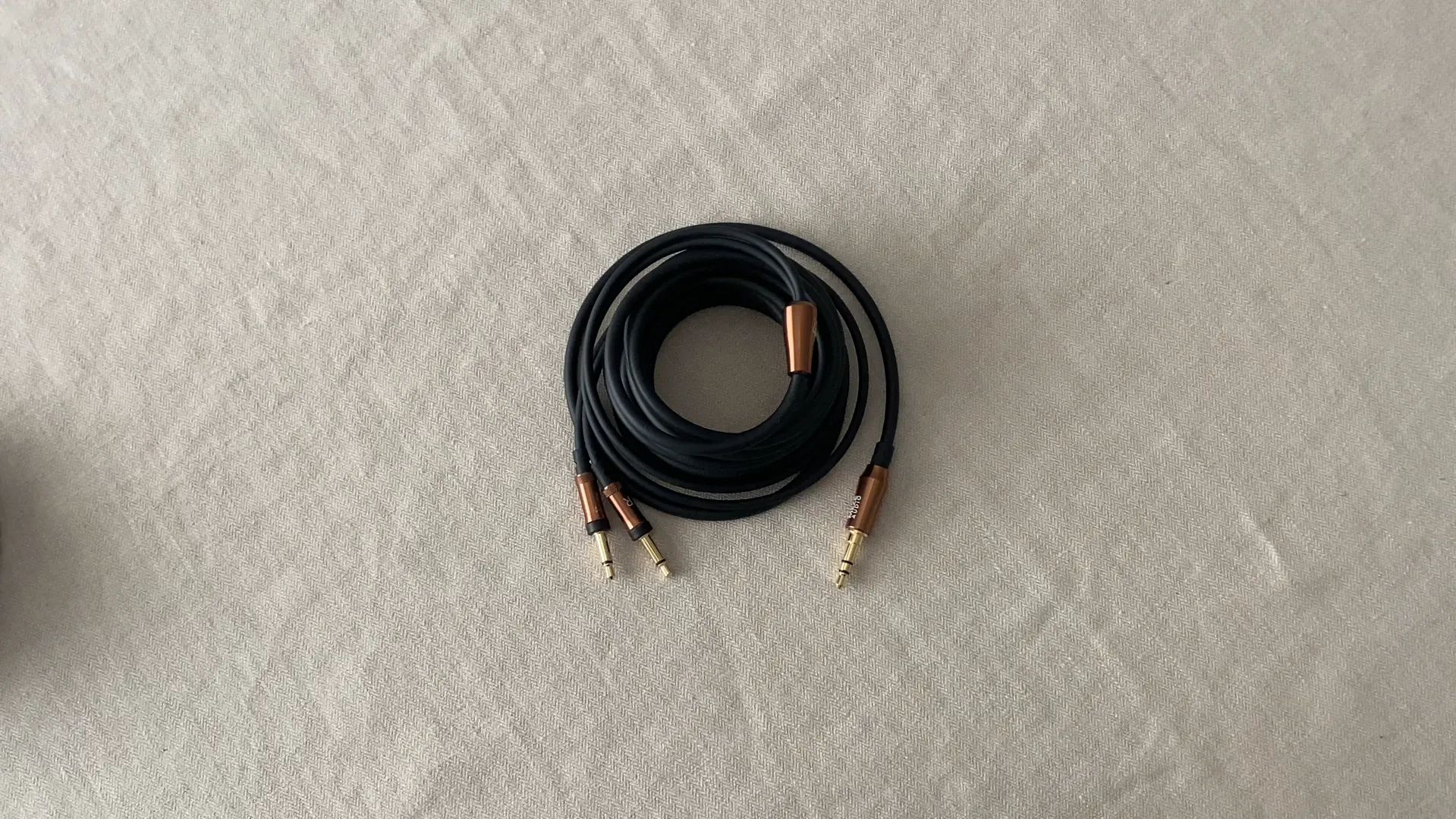 LIRIC II 3.5mmステレオケーブル