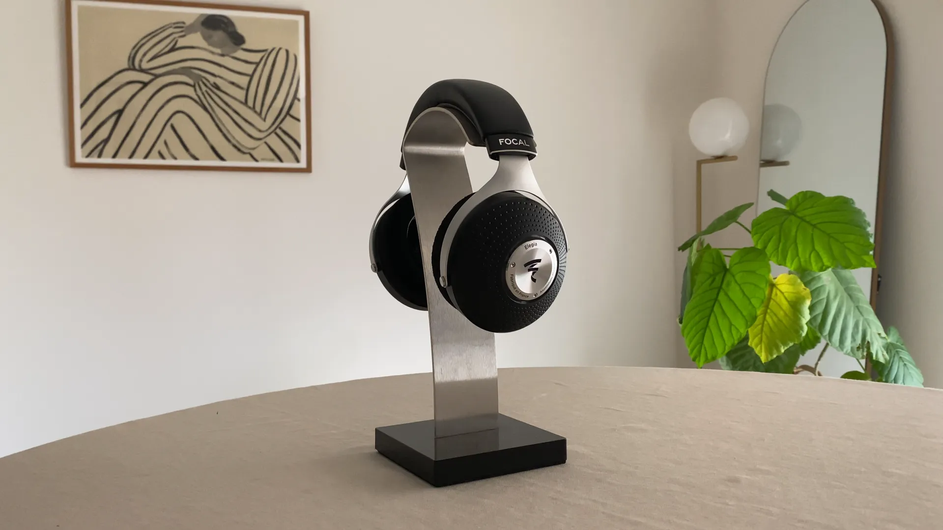 FOCAL ELEGIA 本体